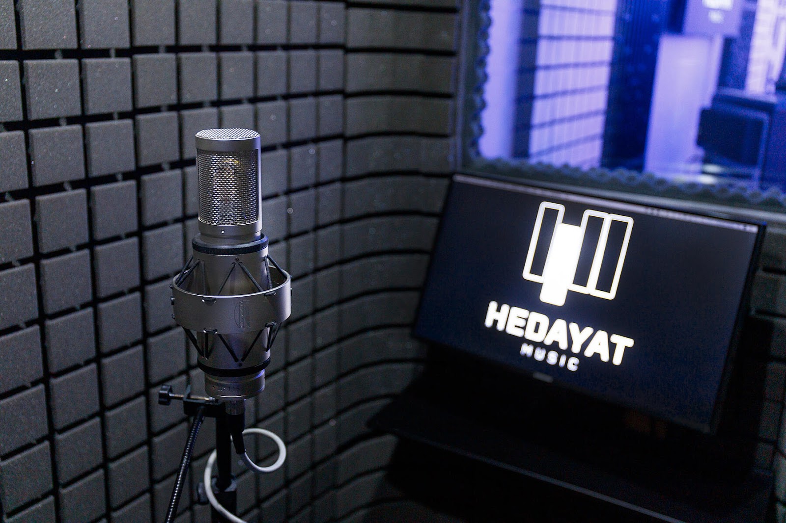 micro dans une cabine d'enregistrement