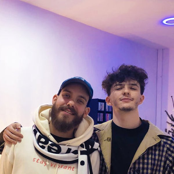 San Holo et Petit Biscuit au studio Hedayat Music