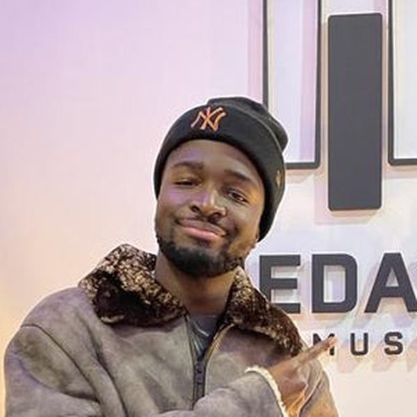 Stéphane Bak au studio Hedayat Music