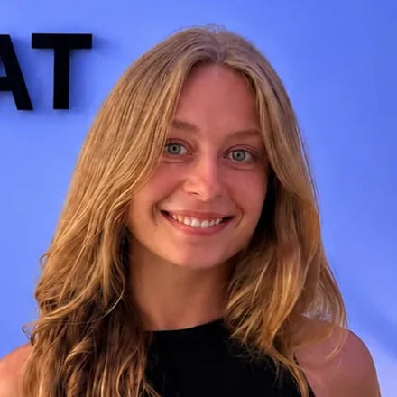 Alice, interlocutrice entreprises chez Hedayat Music